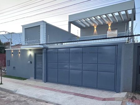 Casa-Térrea em Vila Vilas Boas