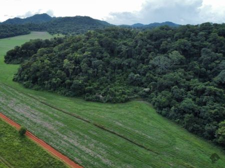 Fazenda em Zona Rural