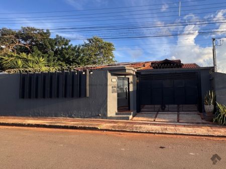 Casa-Térrea em Jardim Alto São Francisco
