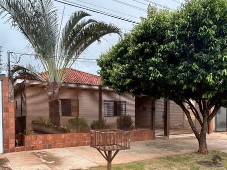 Casa-Térrea em Vila Santa Luzia