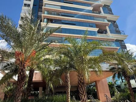 Apartamento em Royal Park