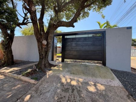 Casa-Térrea em Vila Margarida