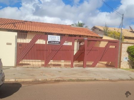 Casa-Térrea em Vila Nasser