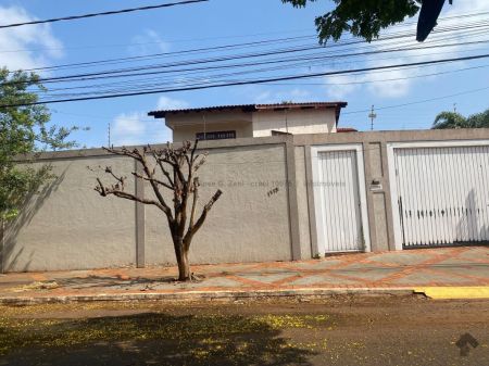 Sobrado em Vila Taquarussú