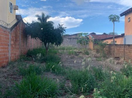 Terreno em Vila Oracília