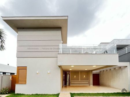 Sobrado-Condomínio em Residencial Alphaville III