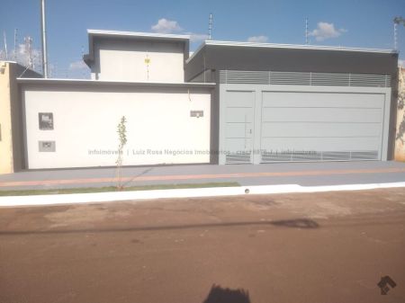 Casa-Térrea em Seminário