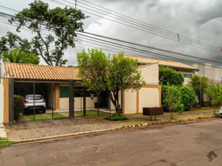 Casa-Térrea em Carandá Bosque I