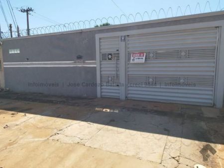 Casa-Térrea em Coophavila
