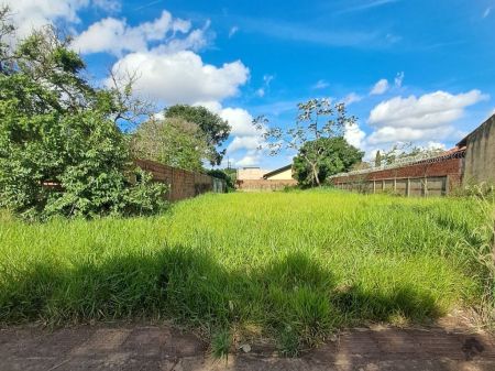 Terreno em Vila Taveirópolis