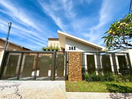 Casa-Térrea em Carandá Bosque I