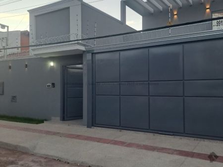 Casa-Térrea em Vila Vilas Boas