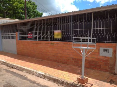 Casa-Térrea em Coophatrabalho