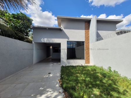 Casa-Térrea em Aero Rancho