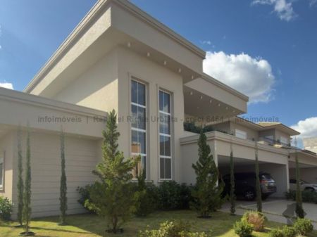 Sobrado-Condomínio em Pq. Residencial Damha III