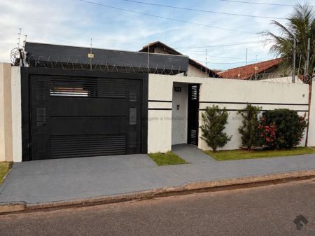 Casa-Térrea em Residencial Oiti