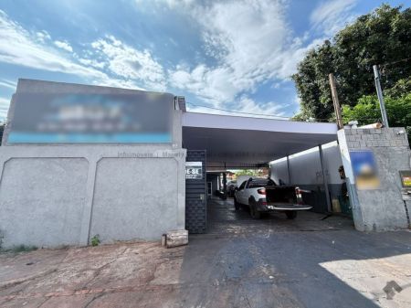 Casa-Térrea em Jardim Presidente