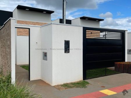 Casa-Térrea em Loteamento Pérola do Planalto