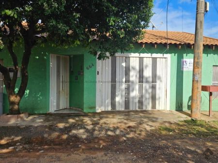 Casa-Térrea em Jardim Canguru