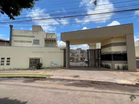 Sobrado-Condomínio em Carandá Bosque I