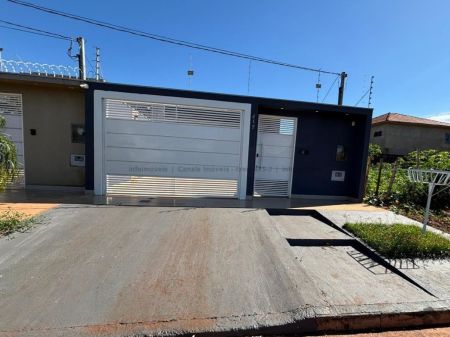Casa-Térrea em Rita Vieira