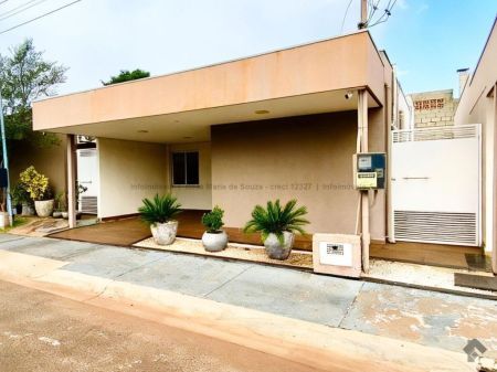 Casa-Térrea-Condomínio em Jardim Leblon