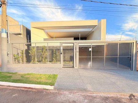 Casa-Térrea em Vila Vilas Boas