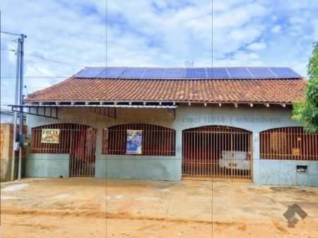 Casa-Térrea em Jardim Centro Oeste