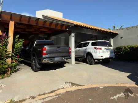 Casa-Térrea-Condomínio em Estrela do Sul