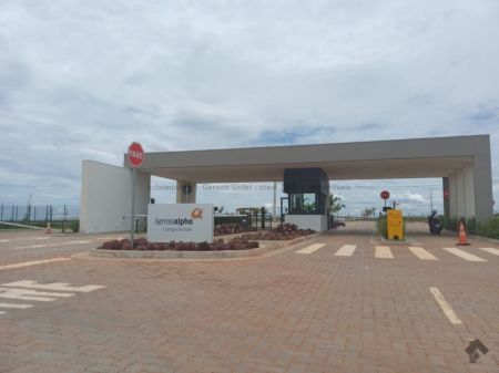 Terreno-Condomínio em Terras Alpha