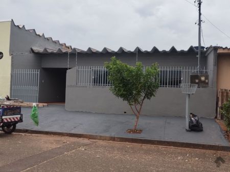 Casa-Térrea em Caiçara