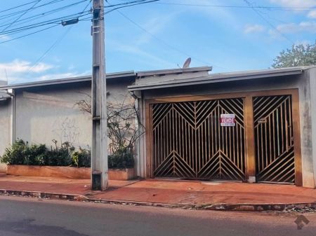 Casa-Térrea em Vila Moreninha II
