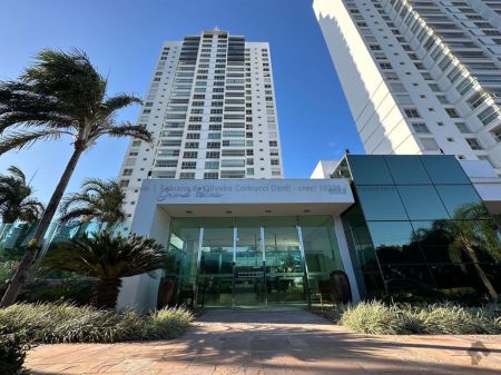 Apartamento em Carandá Bosque I