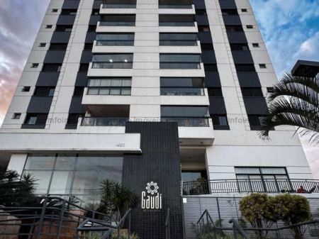 Apartamento em Jardim dos Estados