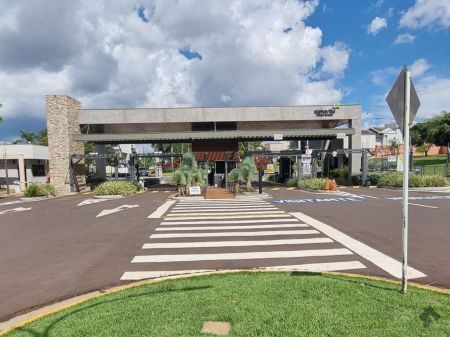 Terreno-Condomínio em Residencial Alphaville