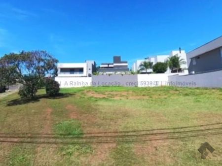 Terreno-Condomínio em Residencial Alphaville II