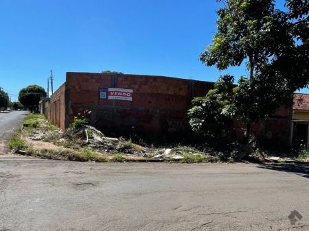 Terreno em Jardim Jacy