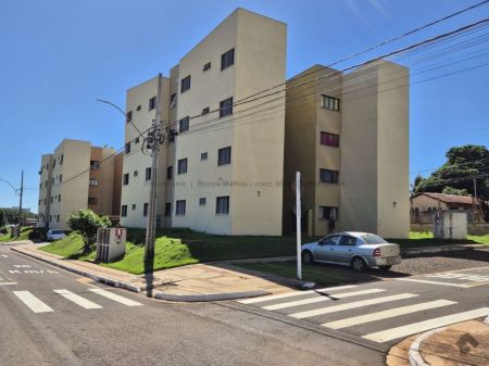 Apartamento em Aero Rancho