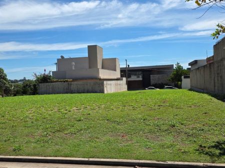 Terreno-Condomínio em Residencial Alphaville II