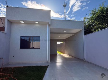 Casa-Térrea em Vila Santa Luzia