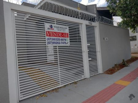 Casa-Térrea em Loteamento Água Limpa Park