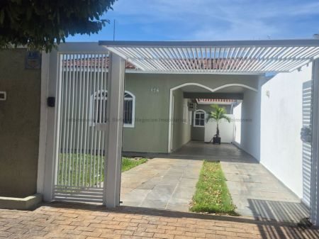 Casa-Térrea em Jardim Panamá