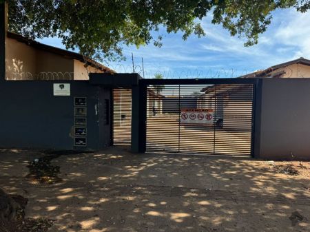 Casa-Térrea-Condomínio em Nova Campo Grande