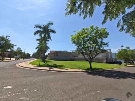 Terreno-Condomínio em Ecoville