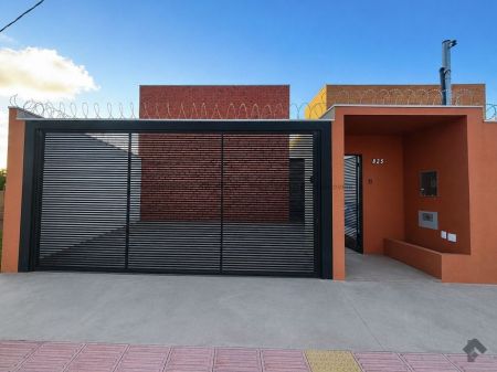 Casa-Térrea em Rita Vieira