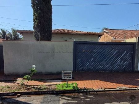 Casa-Térrea em Carandá Bosque I