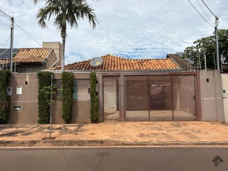 Casa-Térrea em Rita Vieira