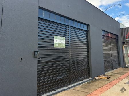 Sala / Salão / Loja em Centro