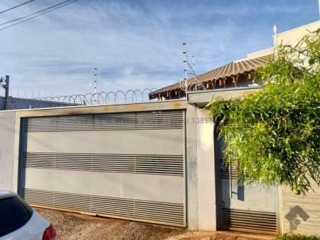 Casa-Térrea em Conjunto Res. Monte Castelo