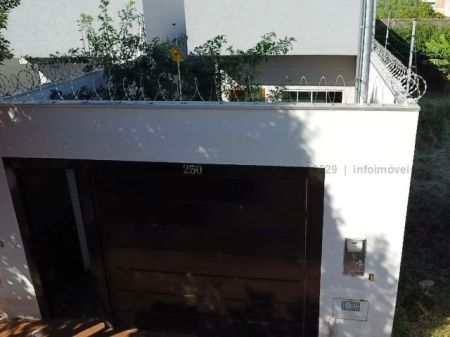 Casa-Térrea em Vila Nasser